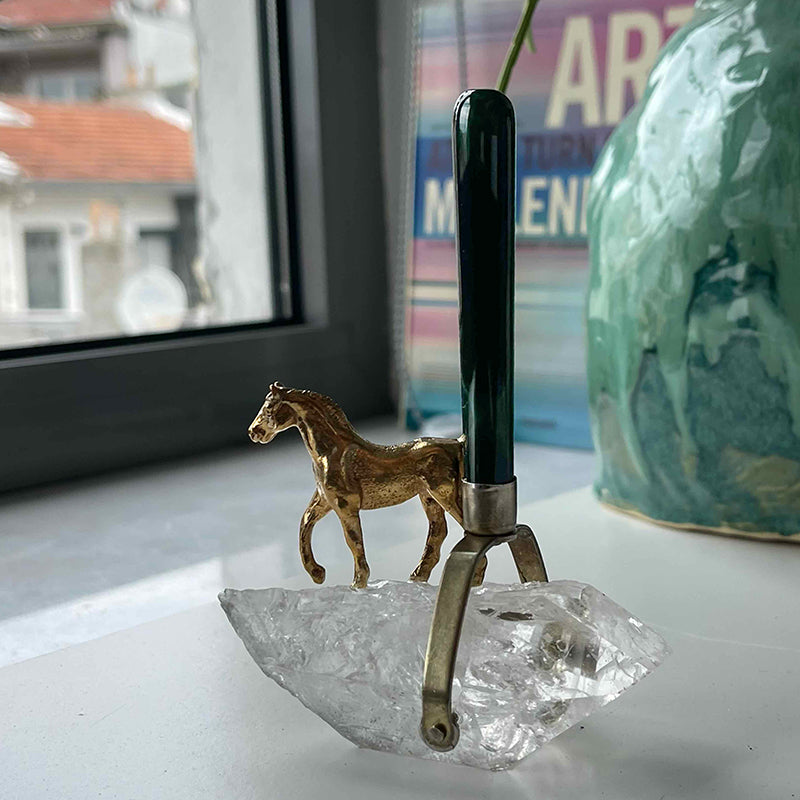 Özgür ve Güçlü